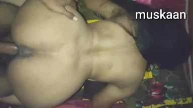 Cô gái Ấn Độ thèm kiểu doggy sau thời gian dài